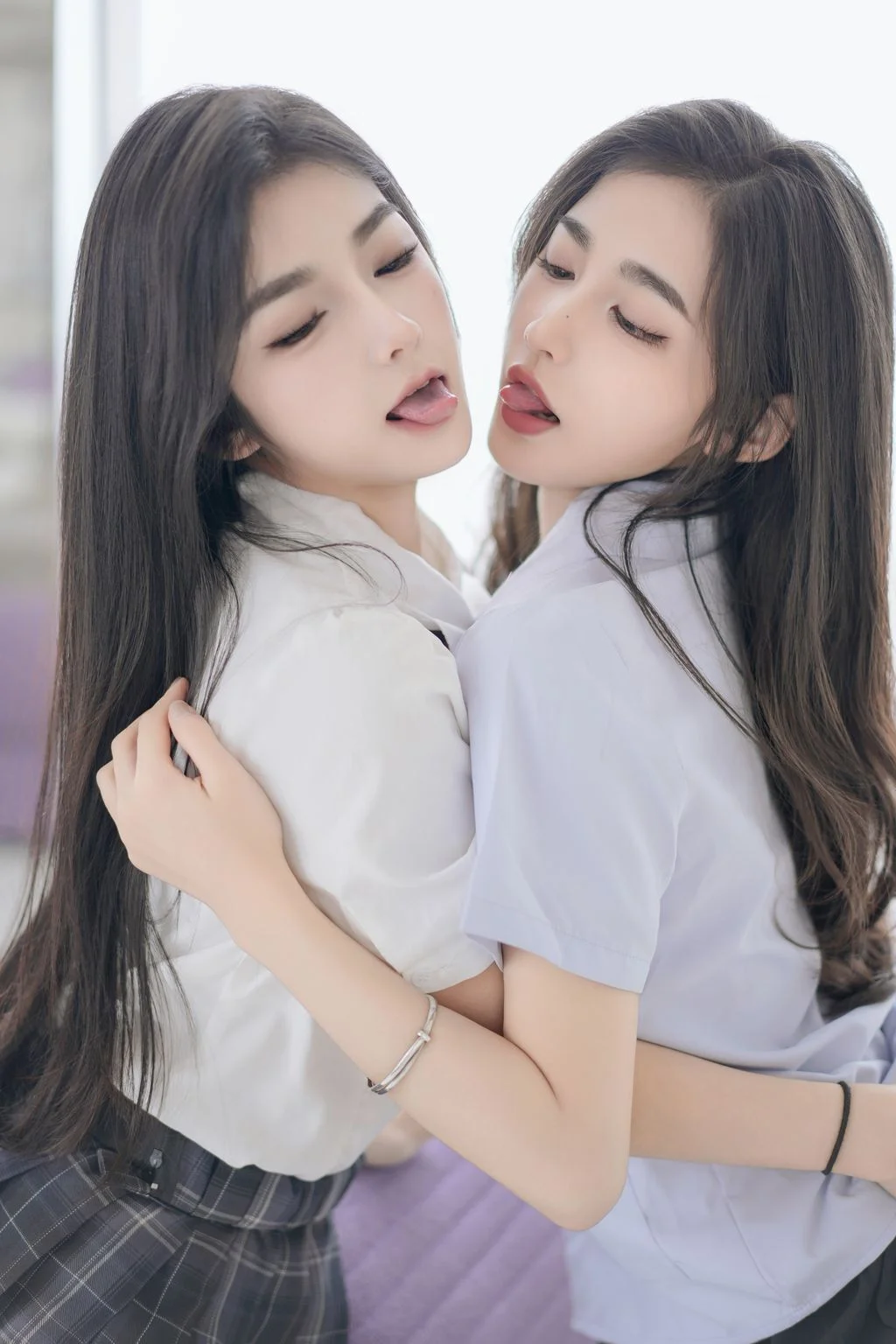 [内购无水印] 鱼子酱Fish & 谭小灵 双人JK 108P 第104张（鱼子酱Fish & 谭小灵）