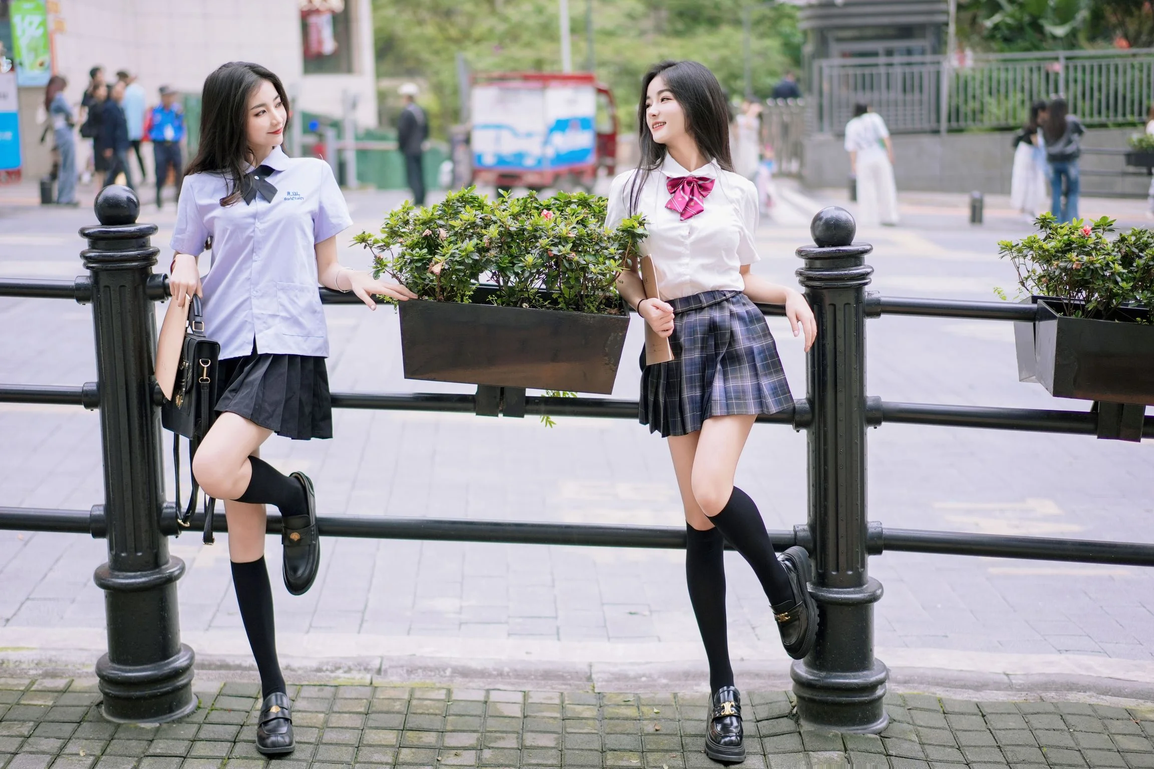 [内购无水印] 鱼子酱Fish & 谭小灵 双人JK 108P 第7张（鱼子酱Fish & 谭小灵）