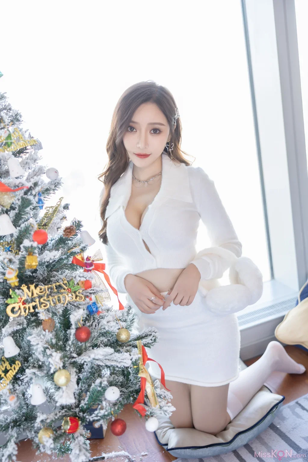 [内购无水印] 王馨瑶Yanni 白色套装圣诞女郎 87P 第5张（王馨瑶Yanni）