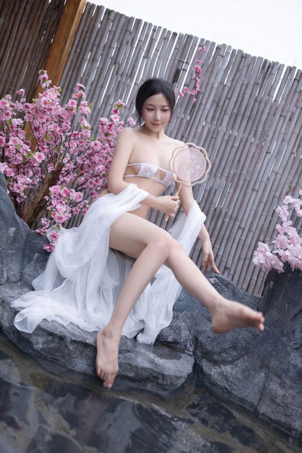 [内购无水印] 鱼子酱Fish 花想容 120P 第53张（鱼子酱Fish）