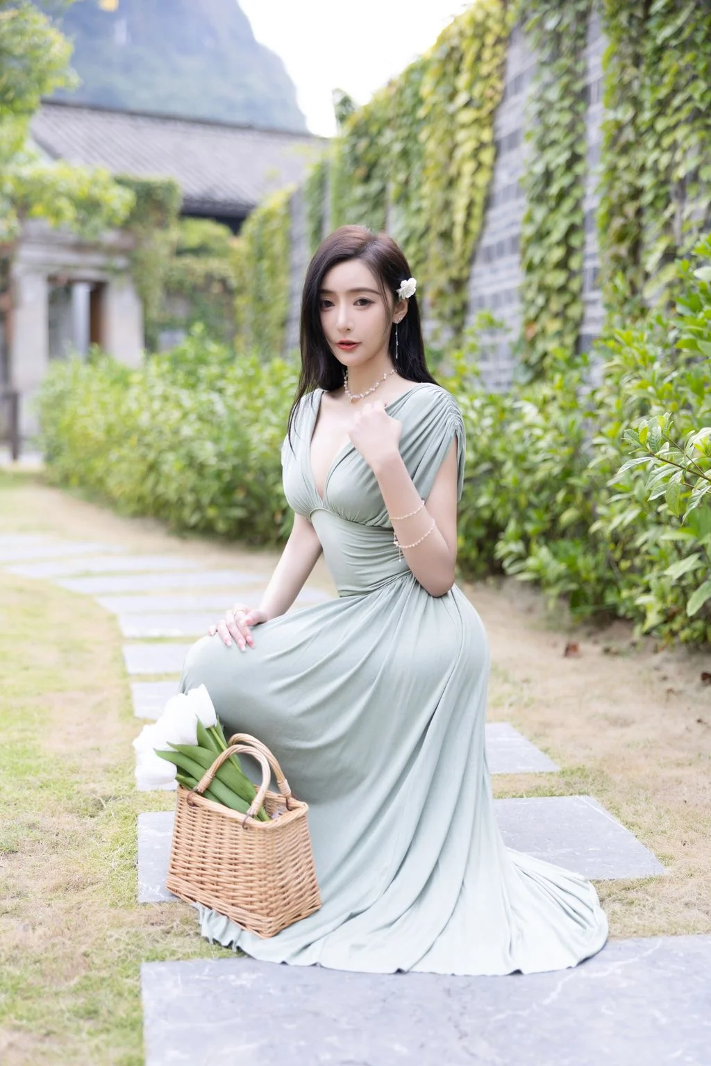 [内购无水印] 王馨瑶Yanni 豆绿色连衣裙白色泳衣 108P 第9张（王馨瑶Yanni）