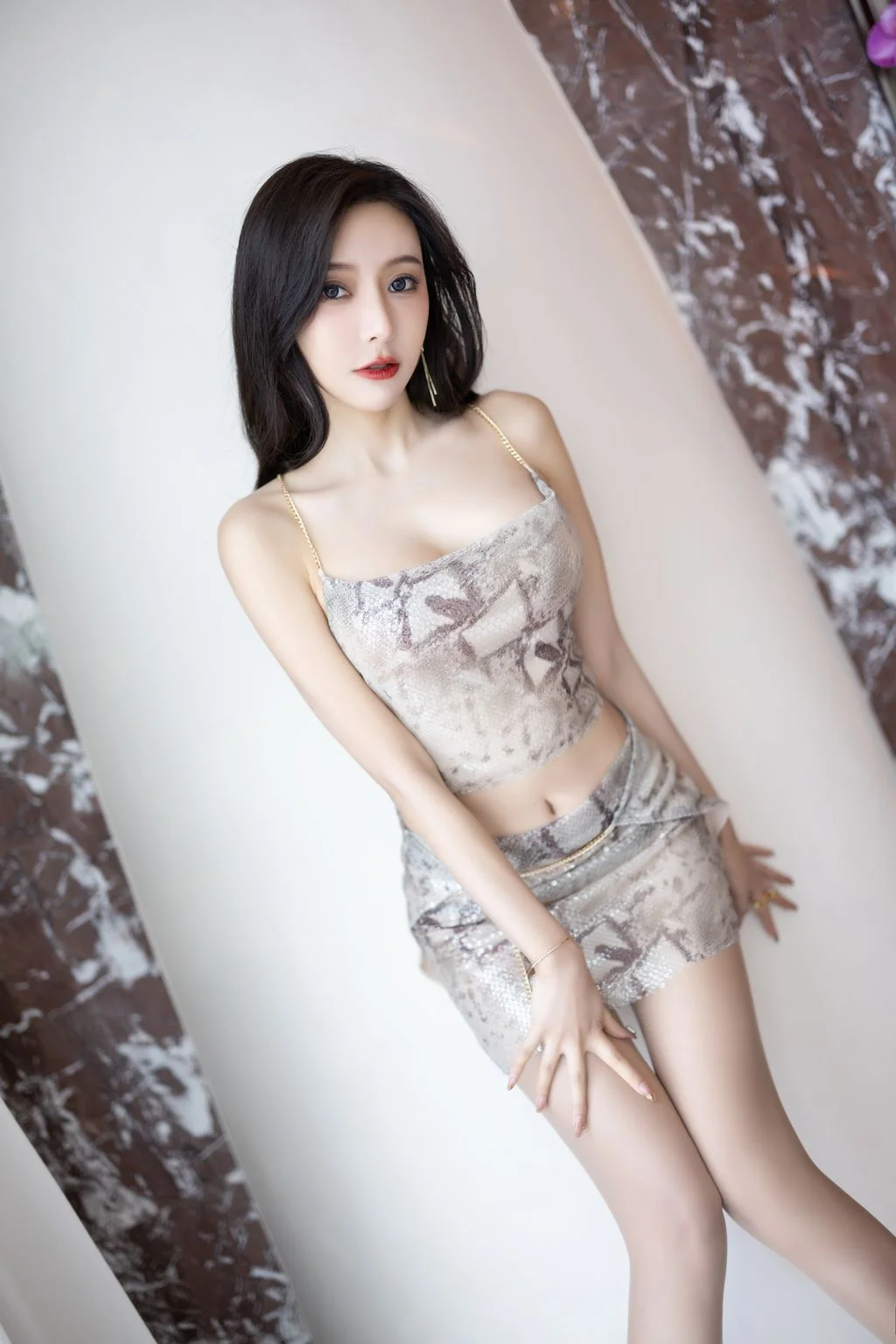 [内购无水印] 王馨瑶Yanni 蛇纹辣妹短裙 95P 第16张（王馨瑶Yanni）