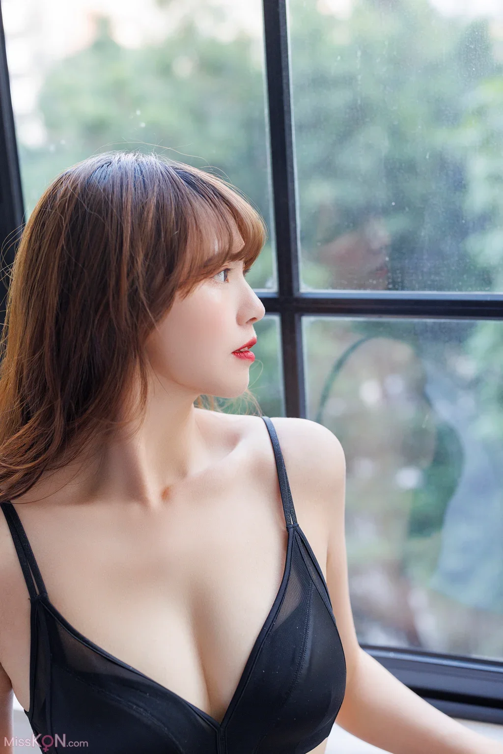 [内购无水印] Zhang Si Yun (张思允) 秀人网模特 黑丝女警 58P 第34张（Zhang Si Yun (张思允)）