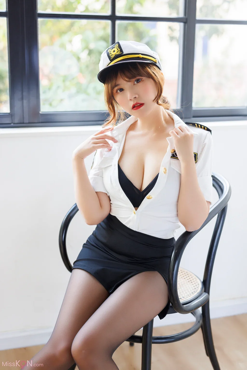 [内购无水印] Zhang Si Yun (张思允) 秀人网模特 黑丝女警 58P 第7张（Zhang Si Yun (张思允)）