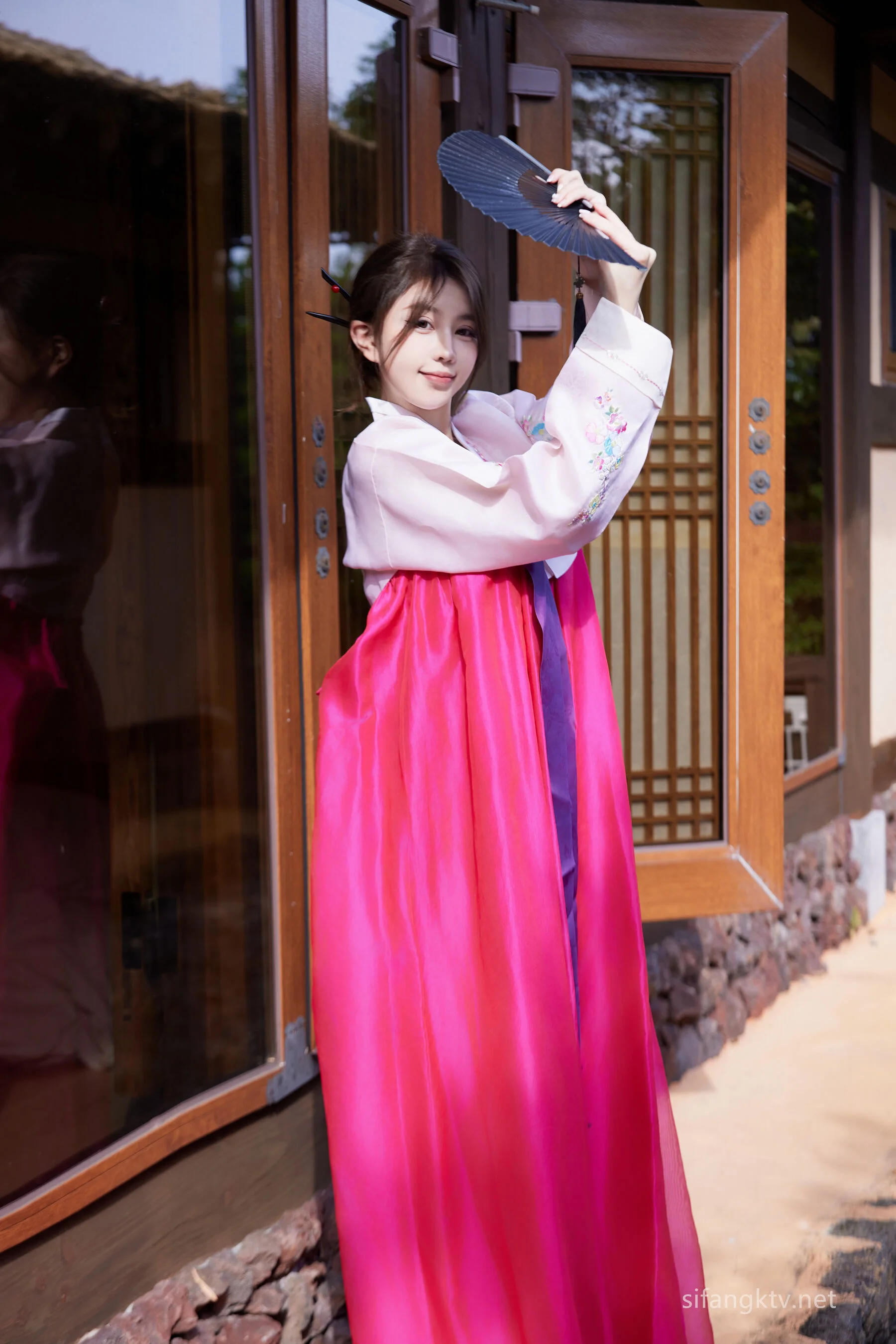 [私购流出] tina_甜仔 Vol. 07522 62P 第4张（tina_甜仔）