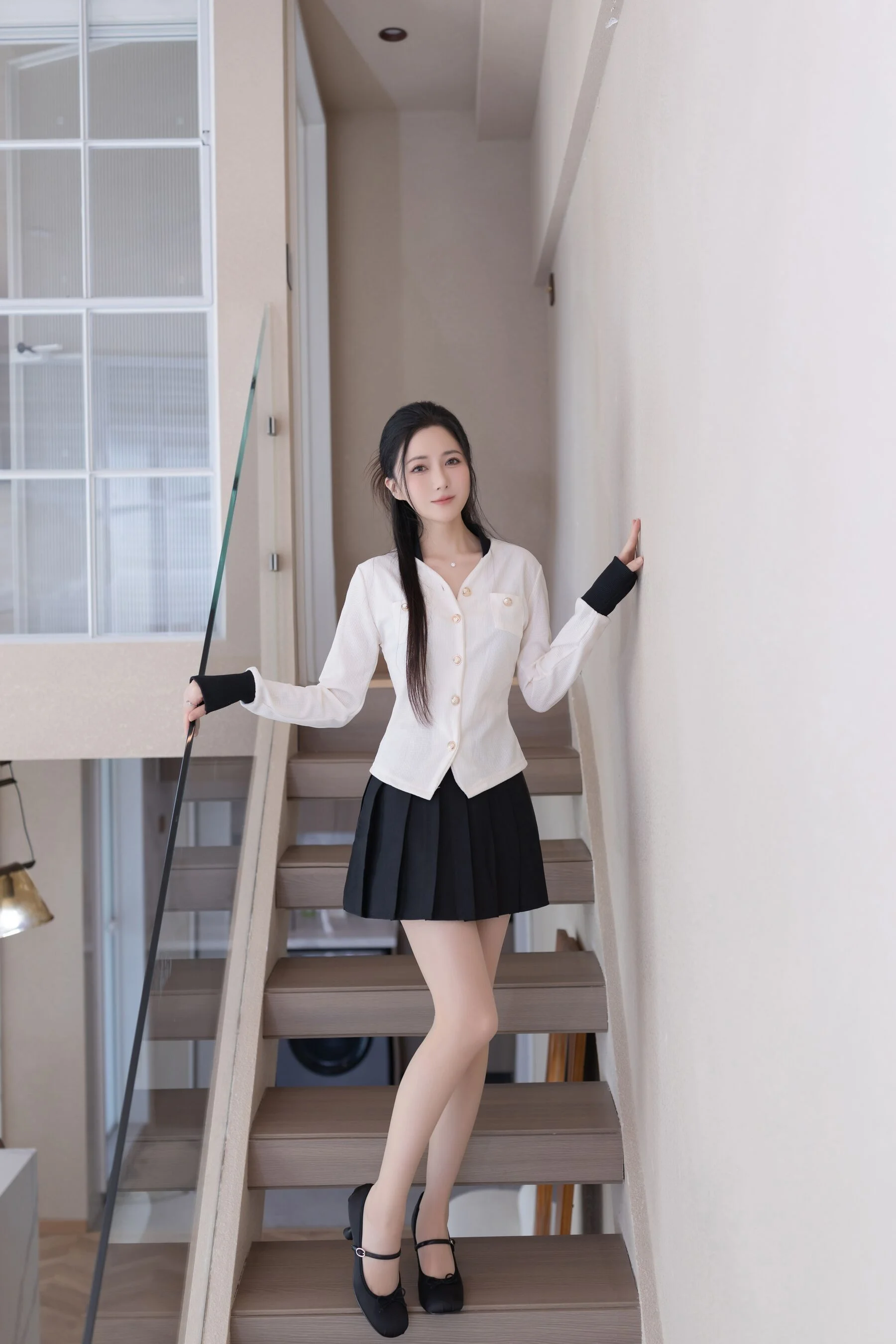 [私购流出] 鱼子酱 Vol. 10615 121P