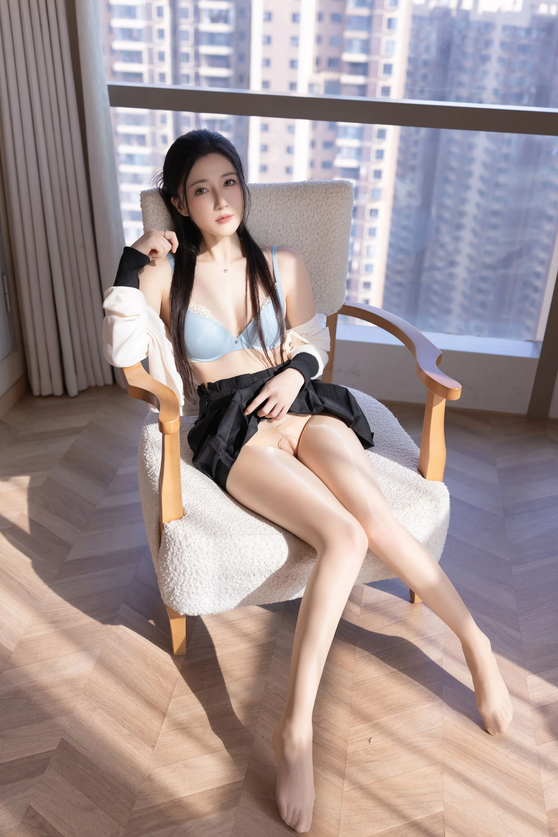 [私购流出] 鱼子酱 Vol. 10615 121P 第57张（鱼子酱）