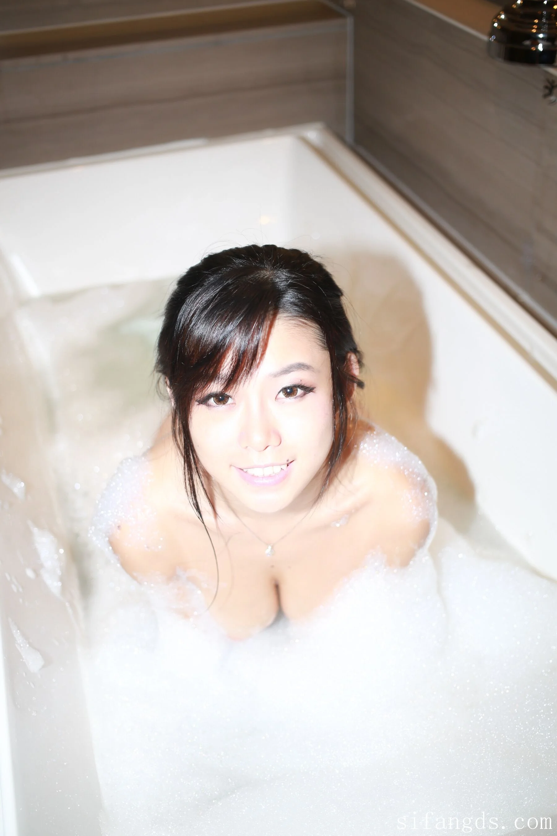 [私购流出] luvian本能 Vol. 0024 855P 第732张（luvian本能）