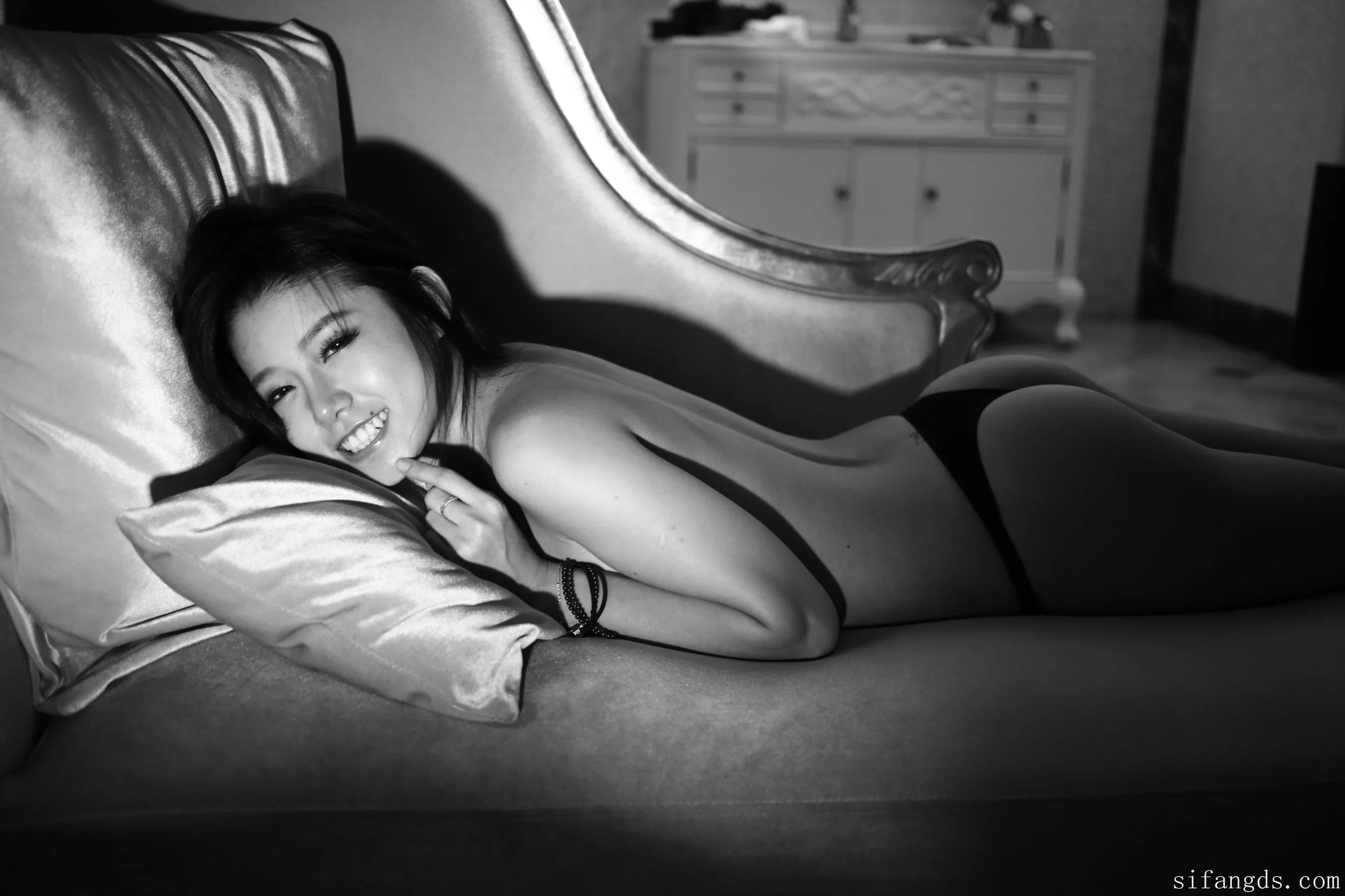 [私购流出] luvian本能 Vol. 0026 293P 第233张（luvian本能）