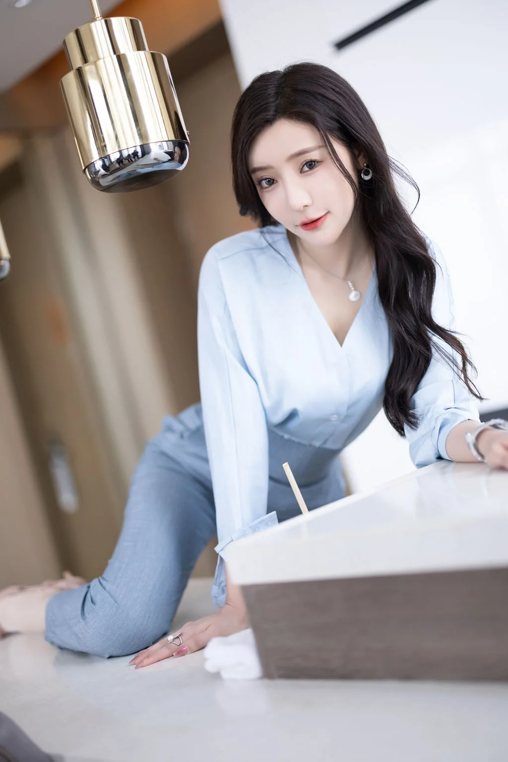[内购无水印] 王馨瑶Yanni 灰蓝色西裤配丝绸上衣 97P 第16张（王馨瑶Yanni）