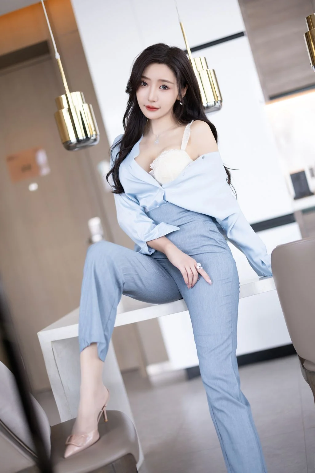 [内购无水印] 王馨瑶Yanni 灰蓝色西裤配丝绸上衣 97P 第24张（王馨瑶Yanni）