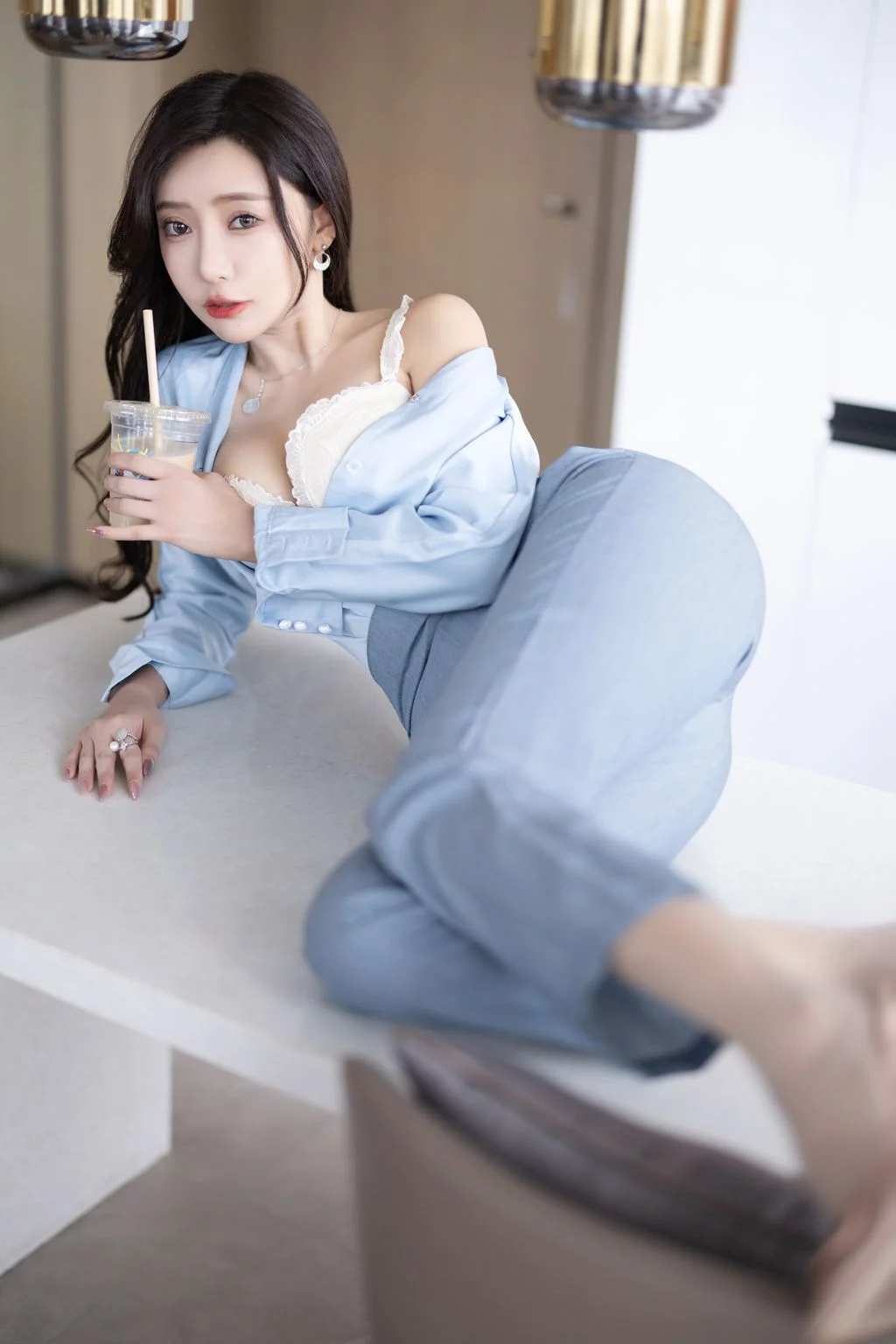 [内购无水印] 王馨瑶Yanni 灰蓝色西裤配丝绸上衣 97P 第32张（王馨瑶Yanni）