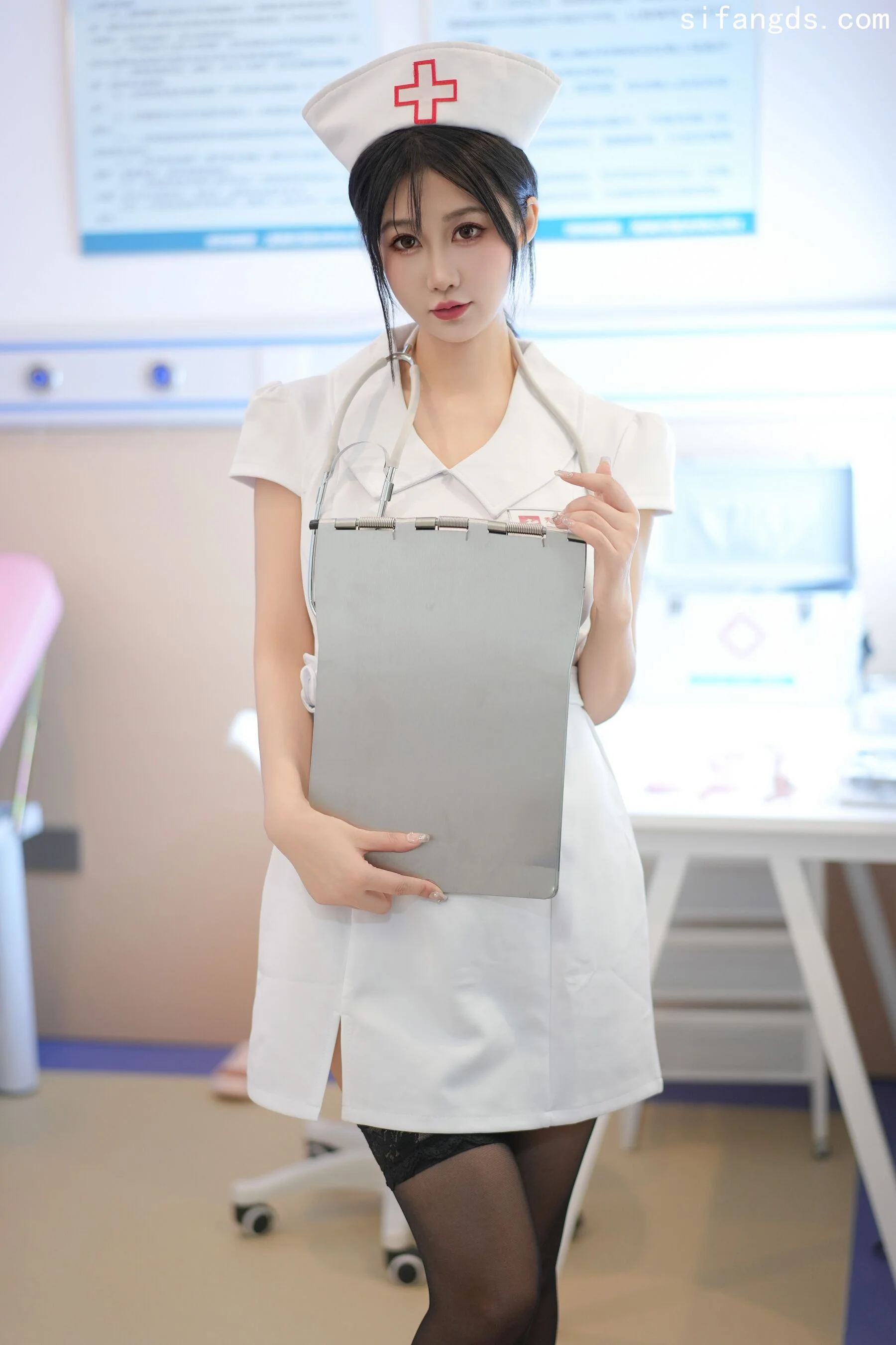 [私购流出] laura阿姣 Vol. 8512 92P 第2张（laura阿姣）