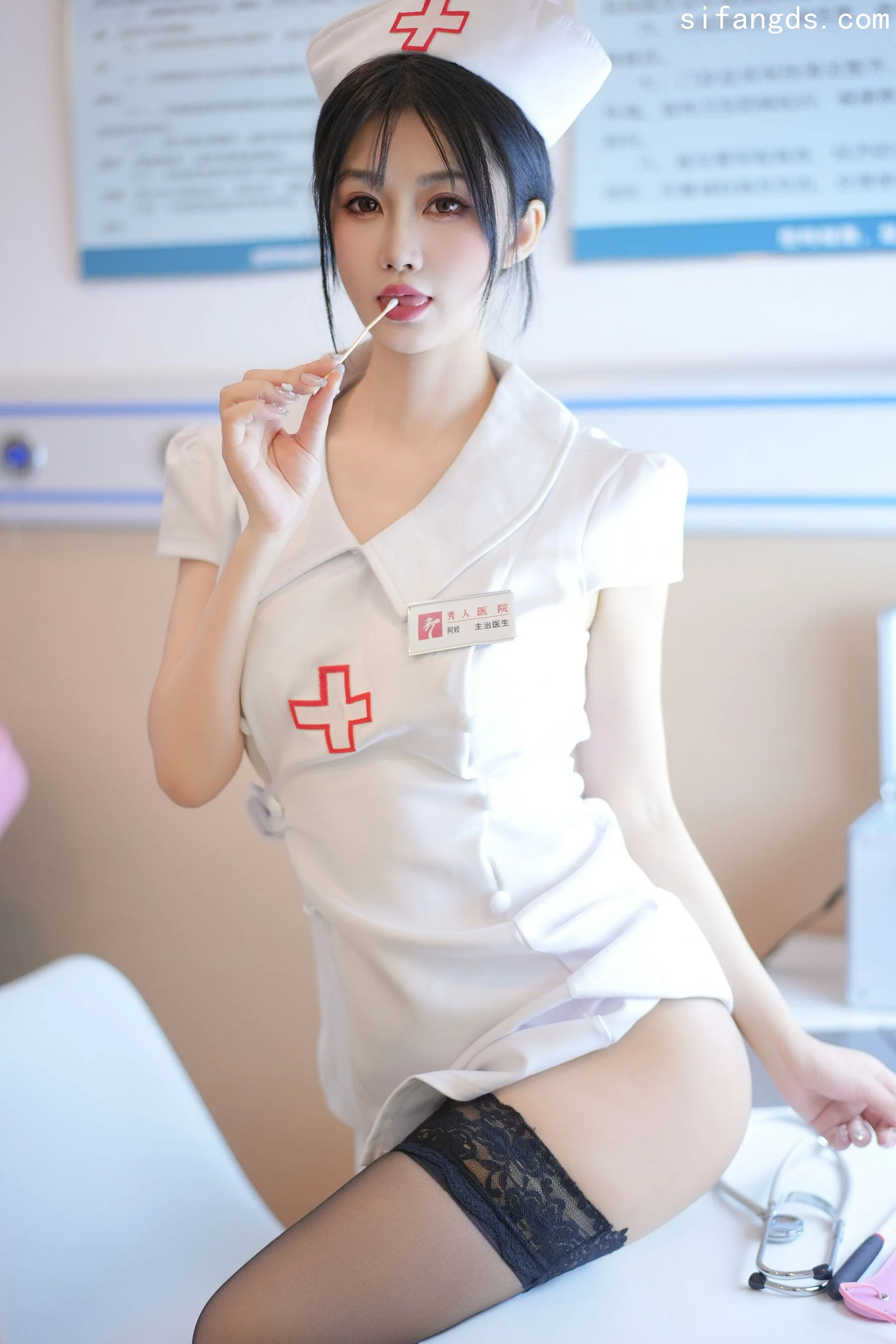 [私购流出] laura阿姣 Vol. 8512 92P 第7张（laura阿姣）