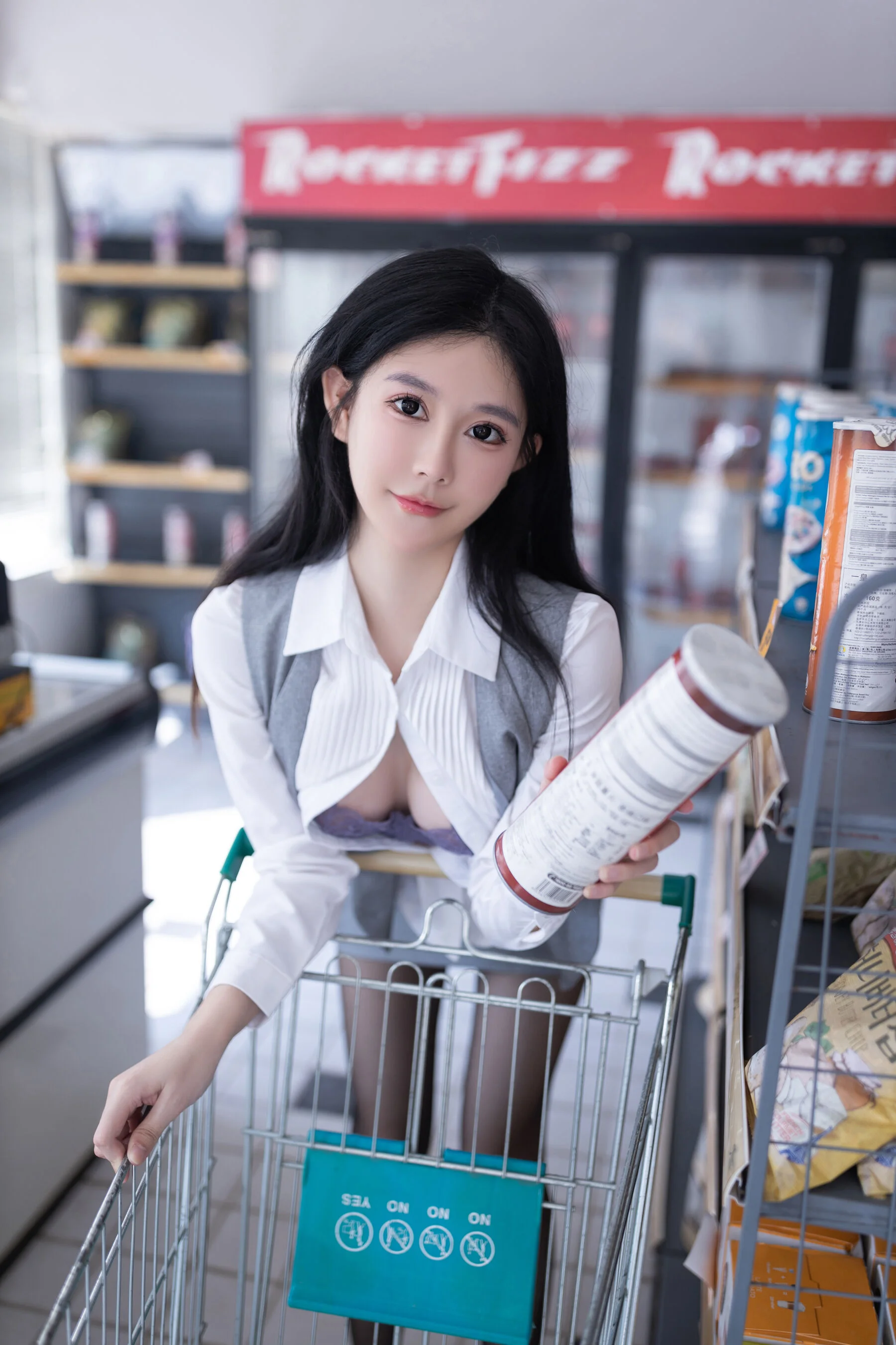 [私购流出] 谢小蒽 幼幼《便利店新星》 100P 第29张（谢小蒽）