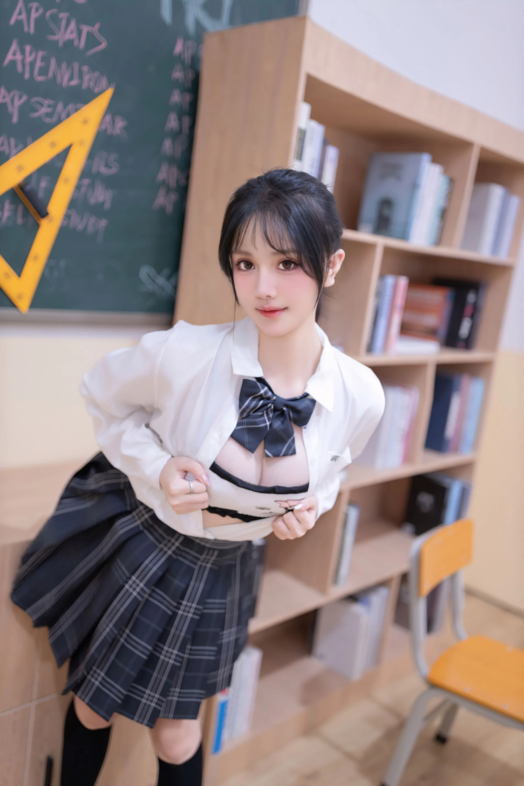 [私购流出] 谢小蒽 Vol. 08058 100P 第14张（谢小蒽）