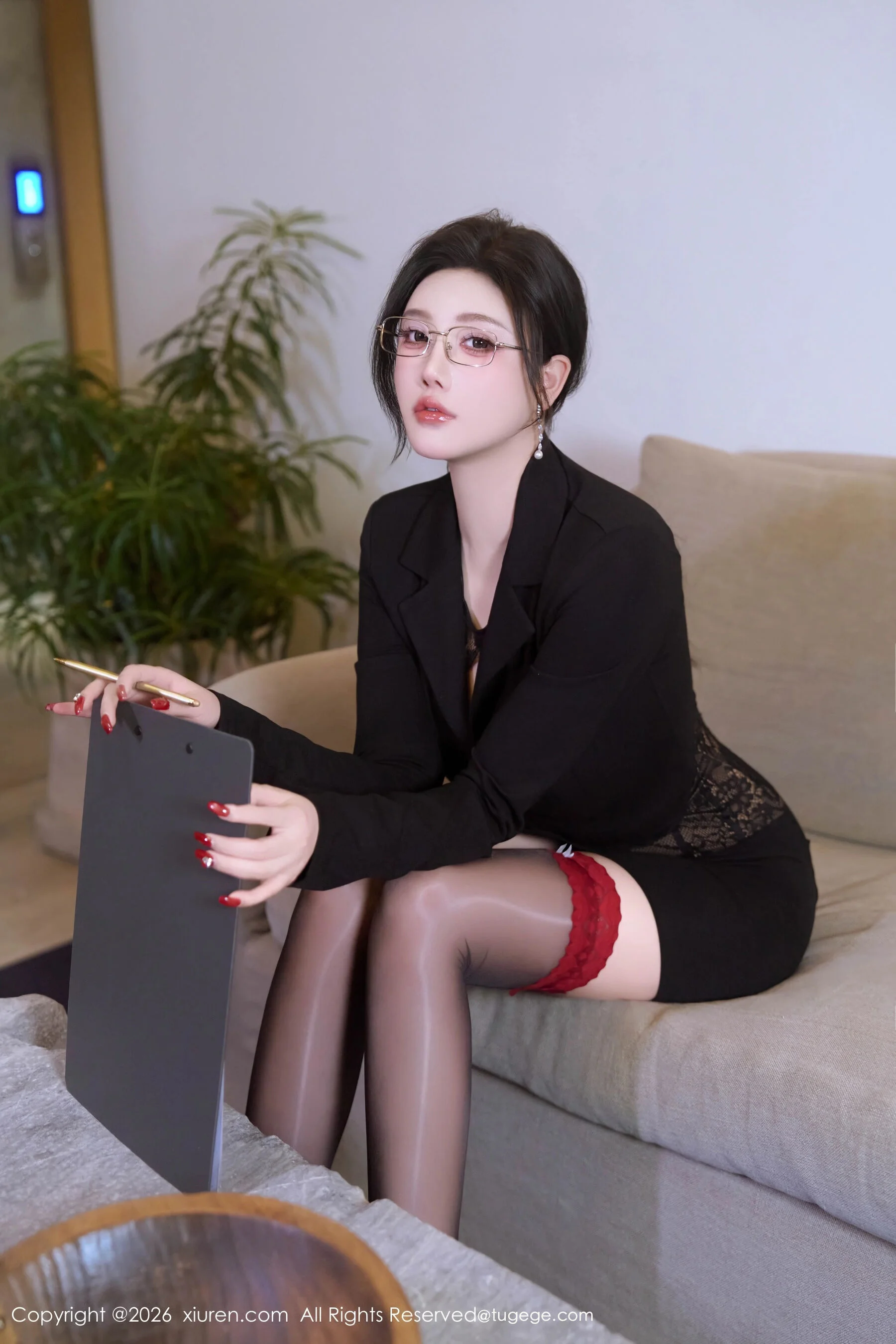 [秀人网] 杨晨晨 Vol. 11230 76P 第2张（杨晨晨）