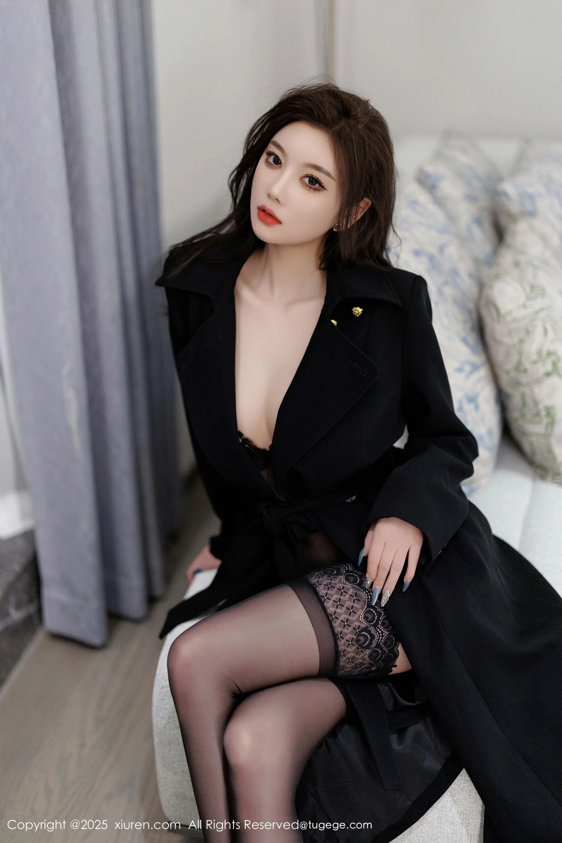 [秀人网] 杨晨晨 Vol. 09984 91P 第16张（杨晨晨）
