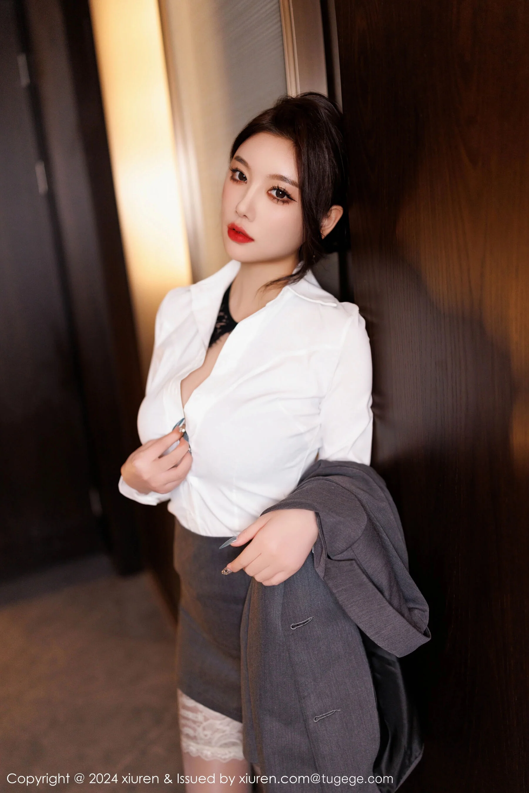 [秀人网] 杨晨晨 Vol. 09634 96P 第19张（杨晨晨）