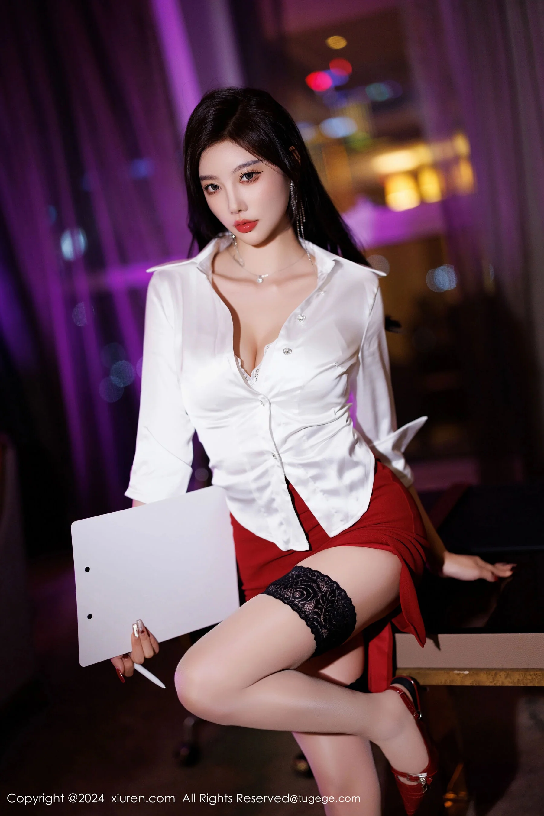 [秀人网] 杨晨晨 Vol. 09565 81P 第16张（杨晨晨）