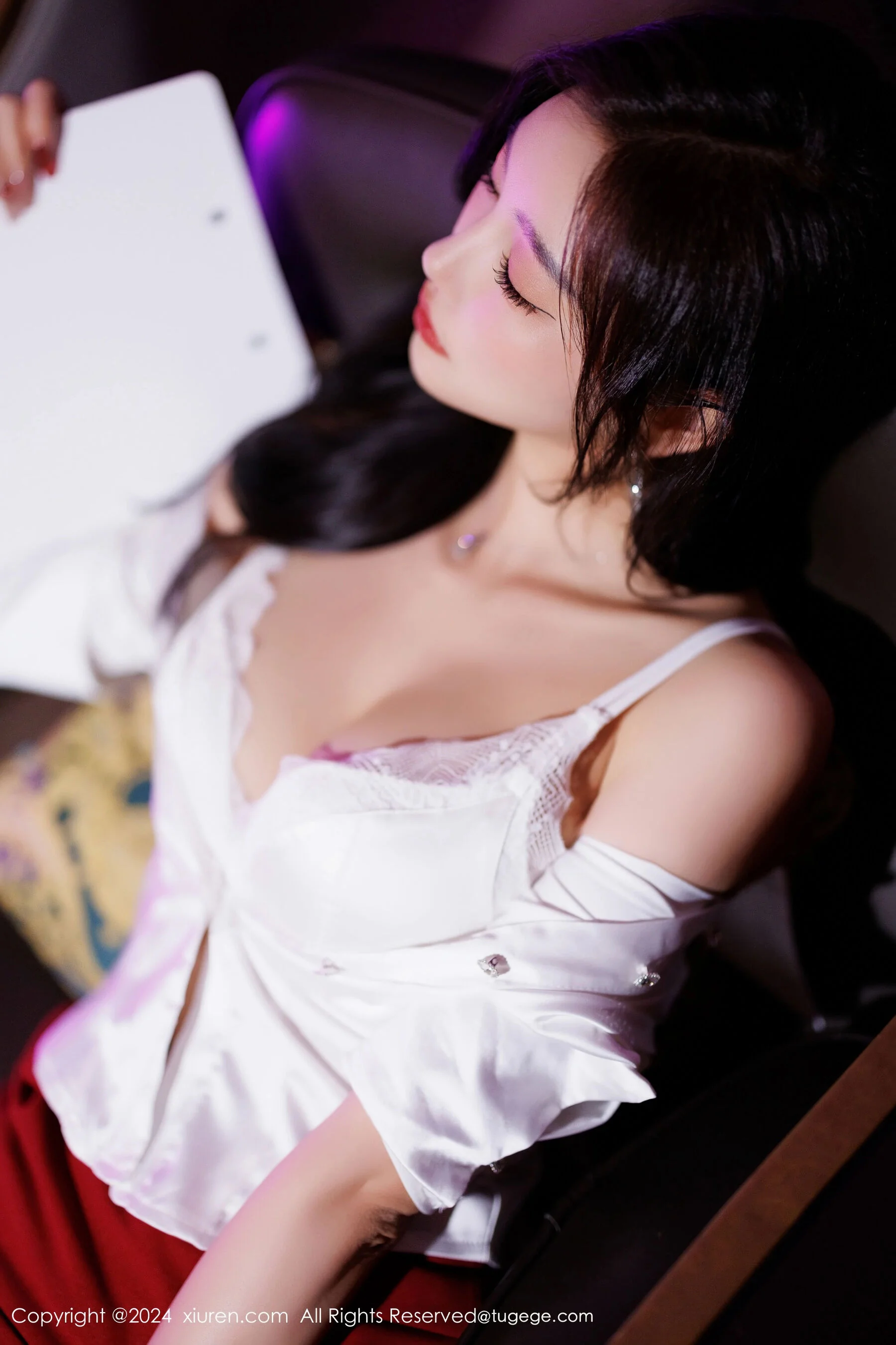 [秀人网] 杨晨晨 Vol. 09565 81P 第32张（杨晨晨）