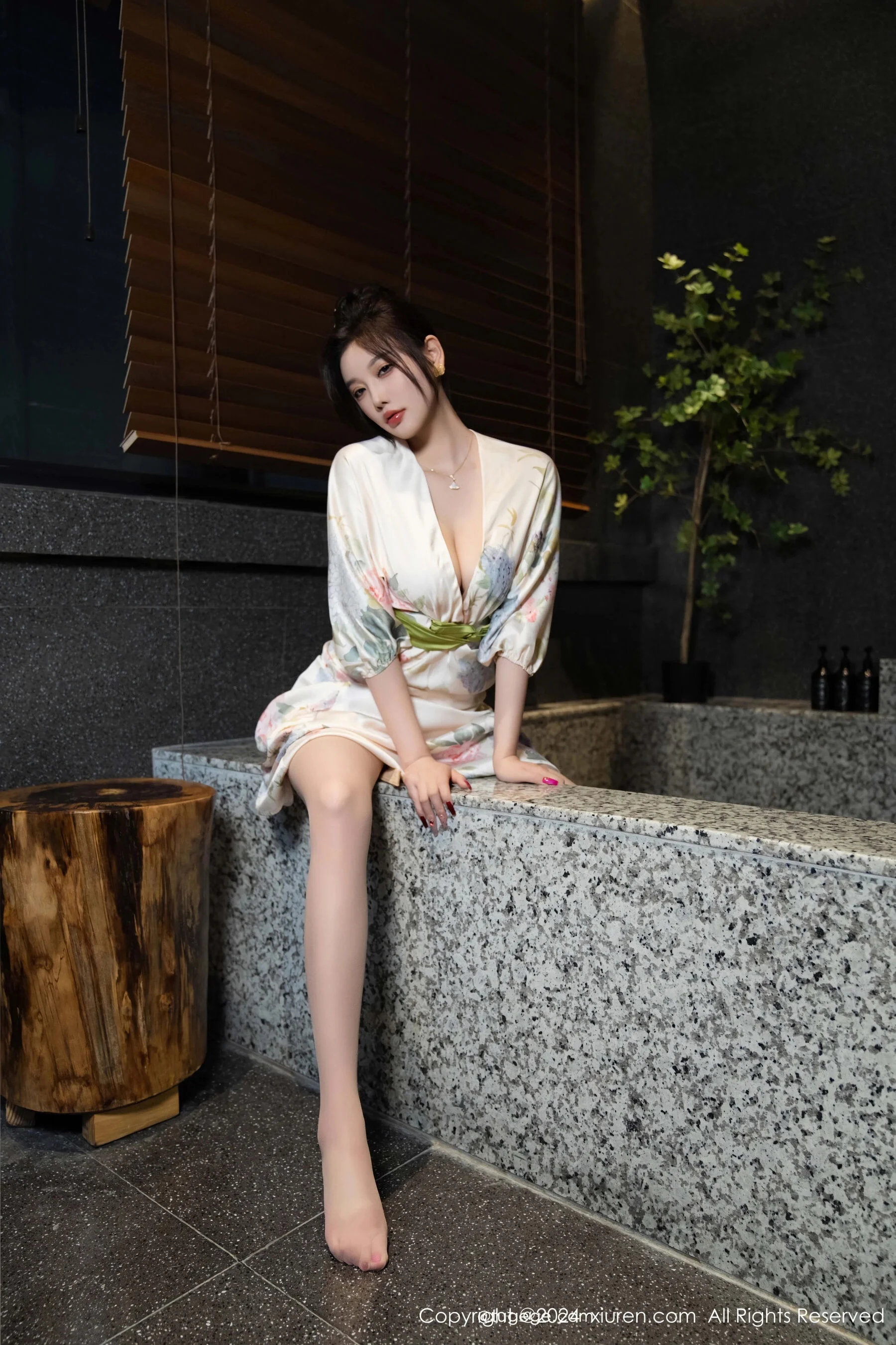 [秀人网] 杨晨晨 Vol. 09470 100P 第57张（杨晨晨）