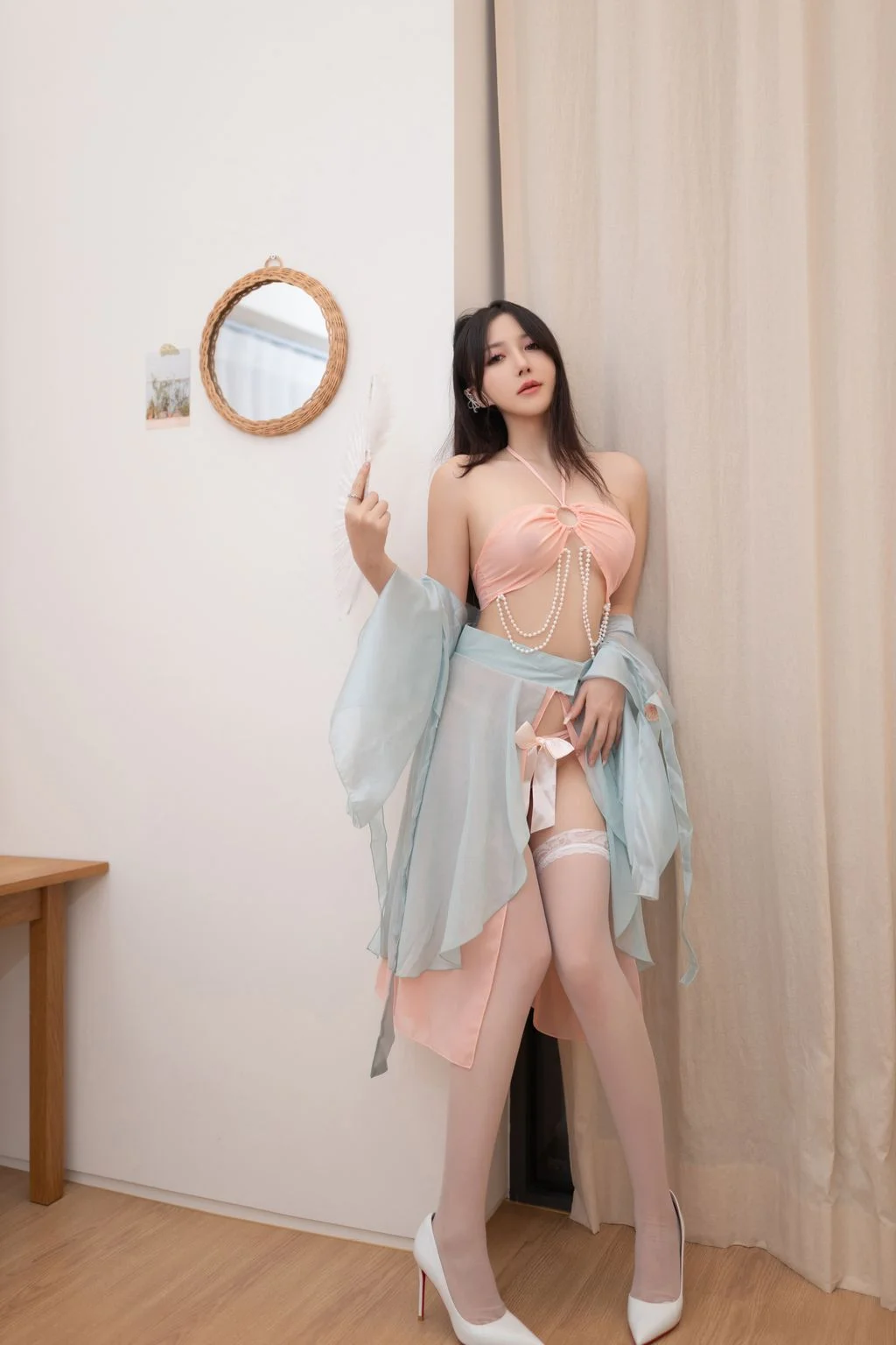 [内购无水印] 鱼子酱Fish 小桃红 120P 第12张（鱼子酱Fish）