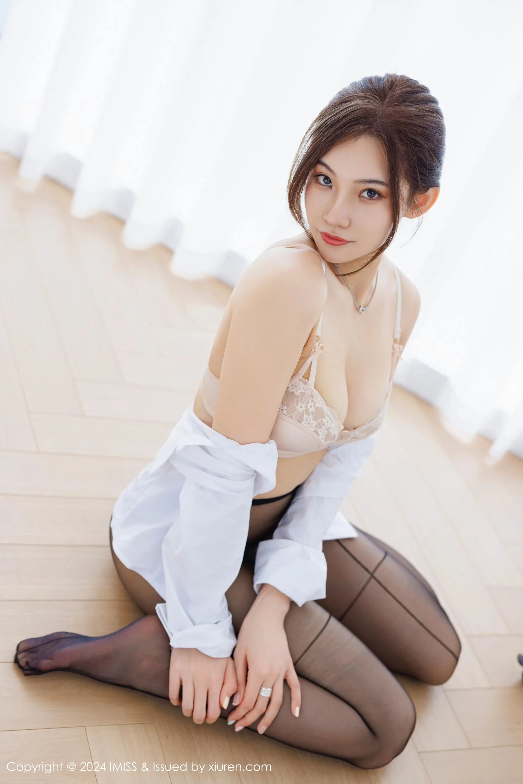 [爱蜜社] Vol. 0769 57P 第16张（Vol. 0769）