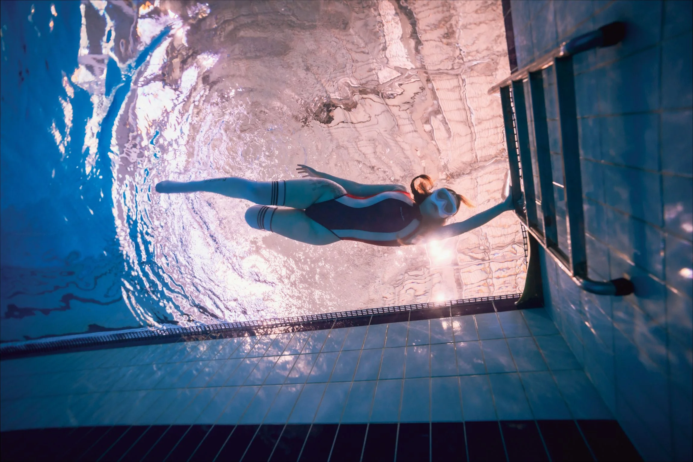 [DJAWA Photo] Son Ye-Eun (손예은) Swimming Lessons Underwater 220P 第23张（Son Ye-Eun (손예은)）