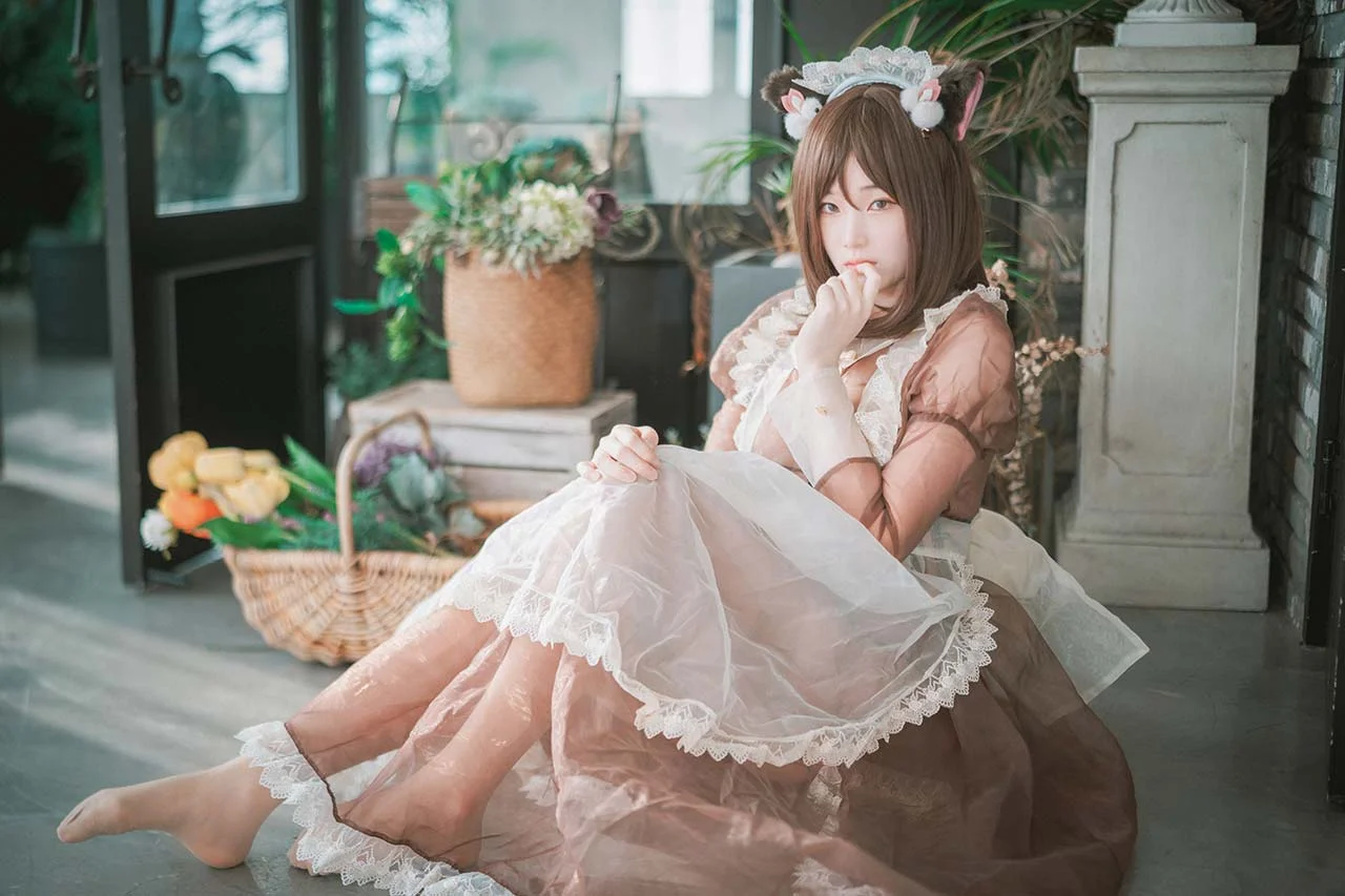 DJAWA Photo Bambi(밤비) Pure Marron (Maid) 44P 第2张（Bambi(밤비) Pure Marron (Maid)）