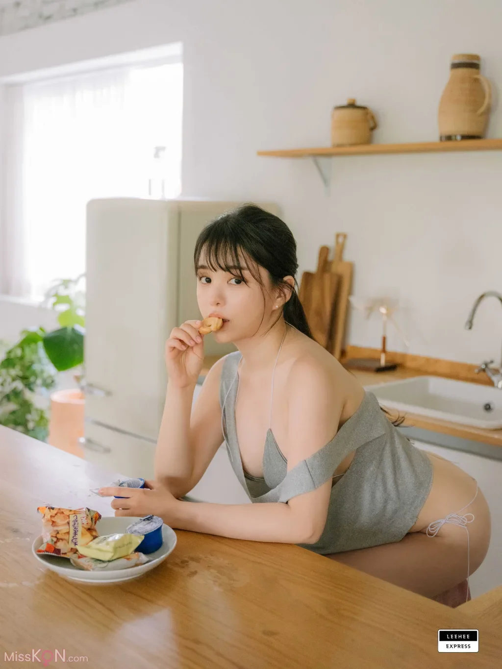 [LE] LEND-037 ND-037: Yuri 65P 第12张（Yuri）