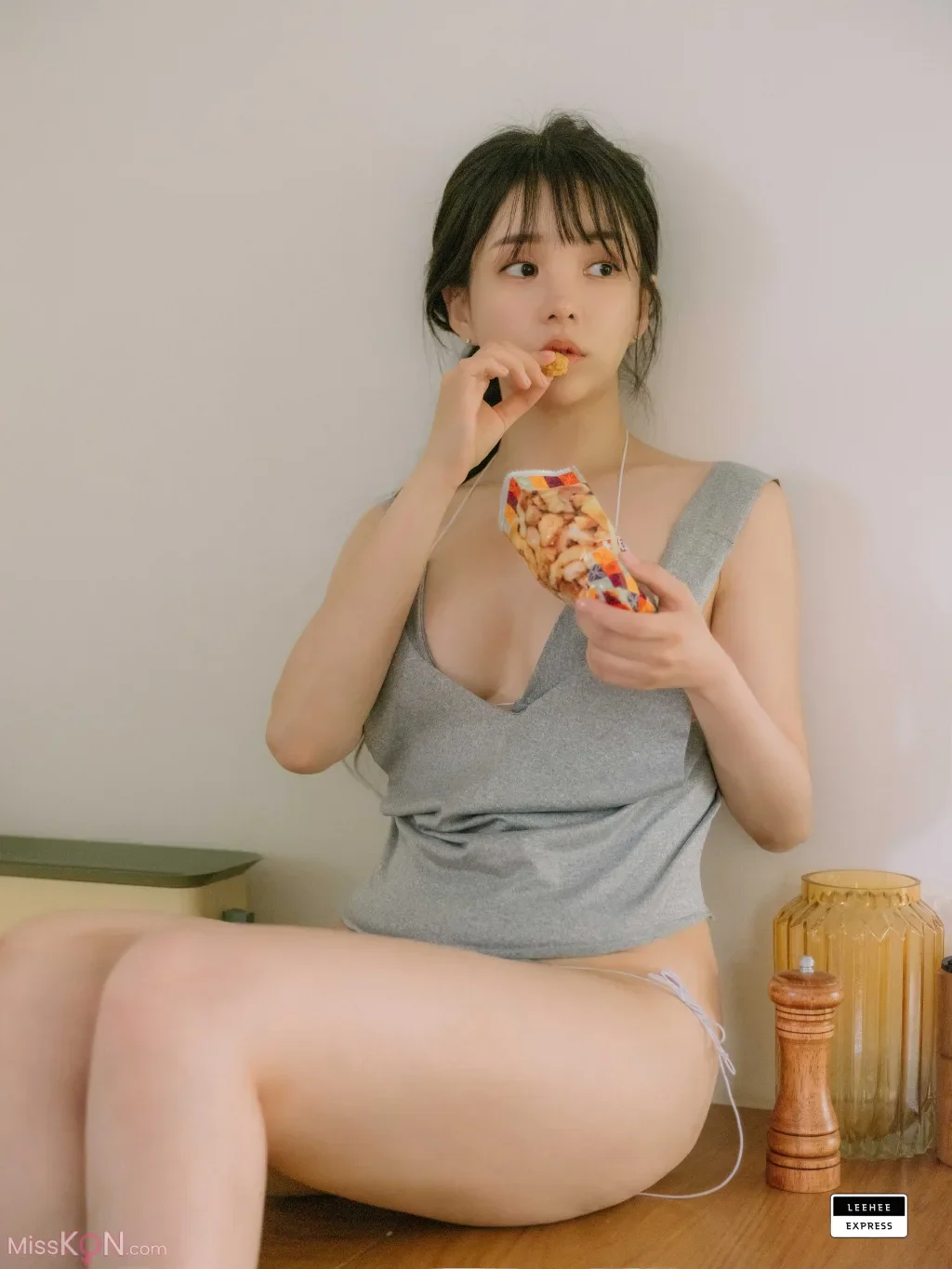 [LE] LEND-037 ND-037: Yuri 65P 第14张（Yuri）