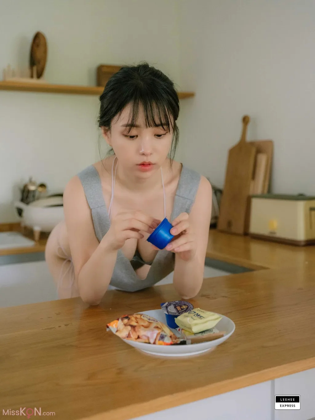 [LE] LEND-037 ND-037: Yuri 65P 第9张（Yuri）