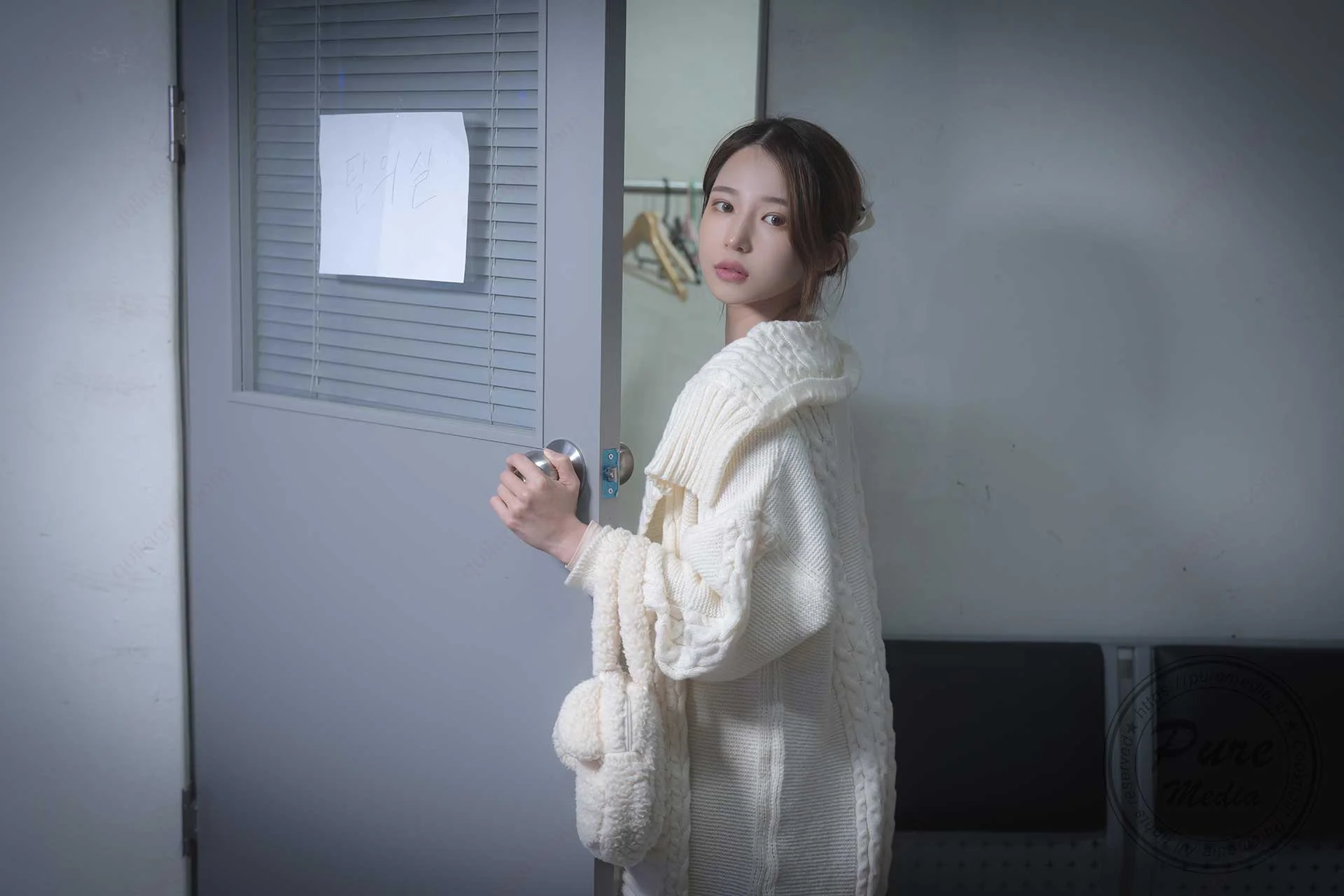 Pure Media Vol.269 Yeha (예하) - Visit suspicious hospital 201P 第143张（Yeha (예하)）