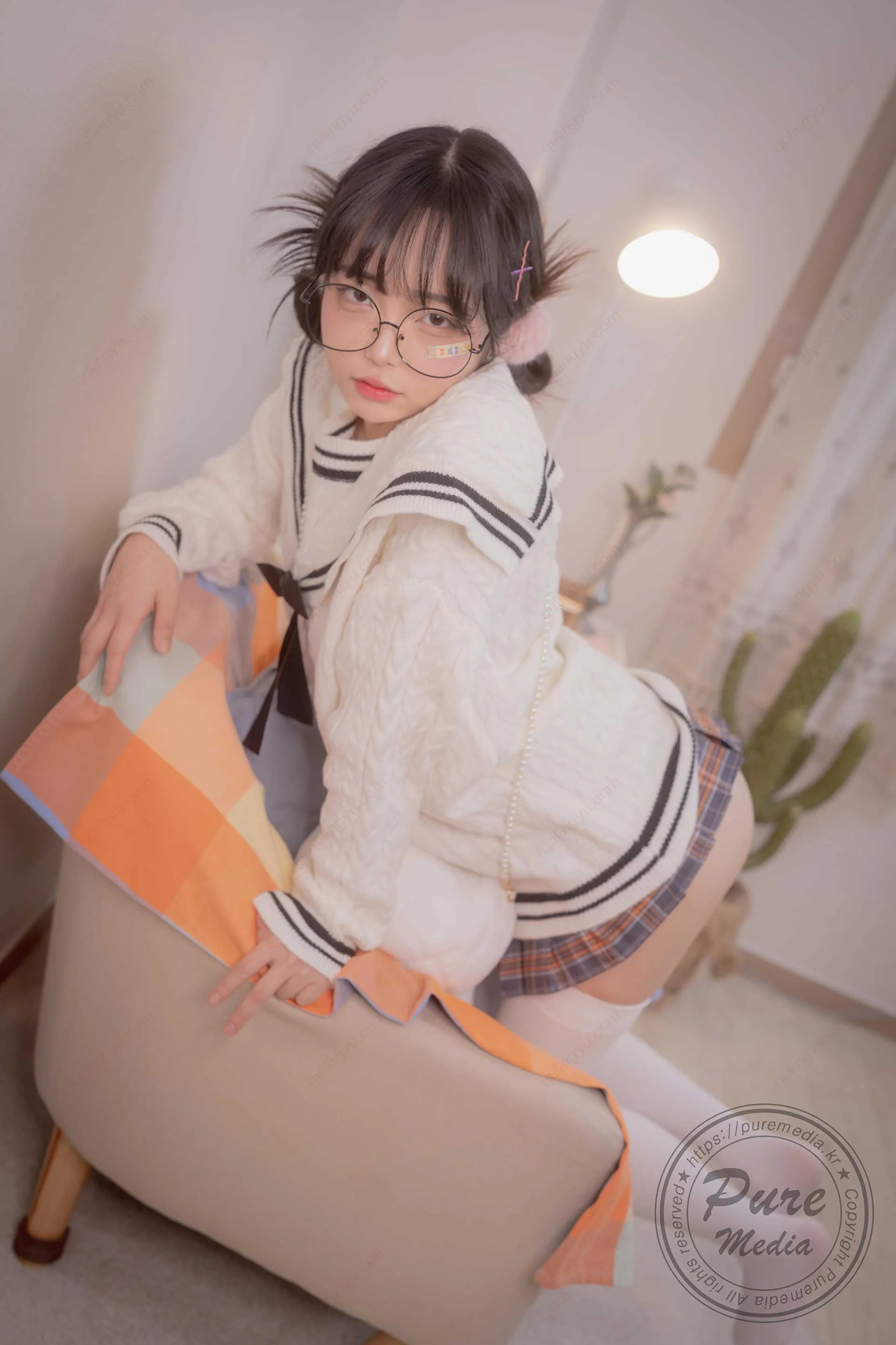 Pure Media Vol.276 Jelly (젤리) - Girl trapped in a rooftop room 139P