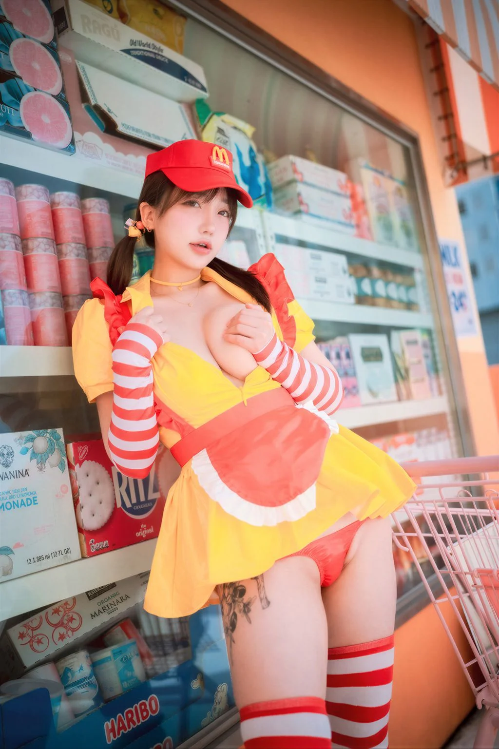 [DJAWA Photo] Son Ye-Eun (손예은) McDonald’s Girl 70P 第54张（Son Ye-Eun (손예은)）